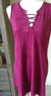 Sleeveless dress maroon